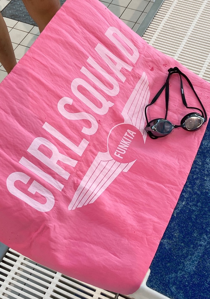 Handtuch Funkita Chamois Sports Towel / Girl Squad